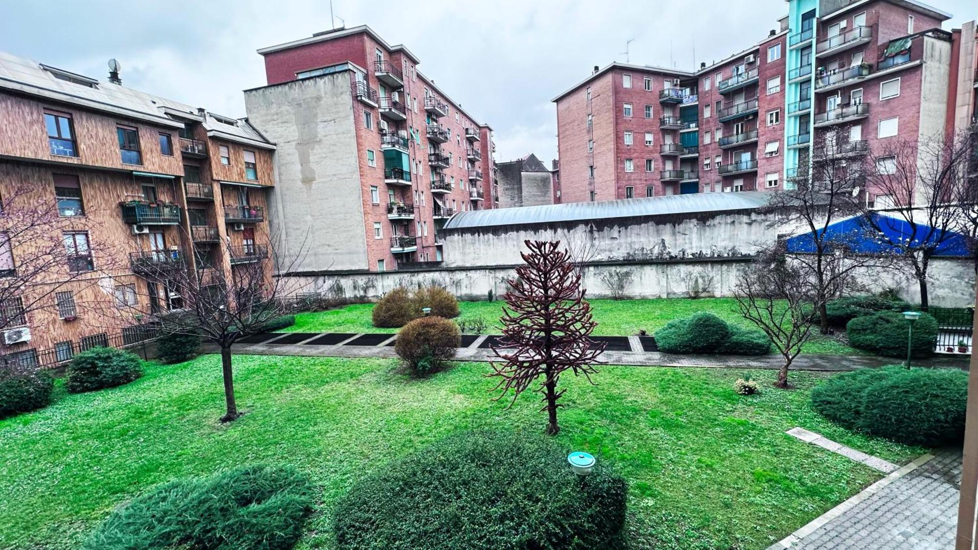 Atene House Milan Bagian luar foto
