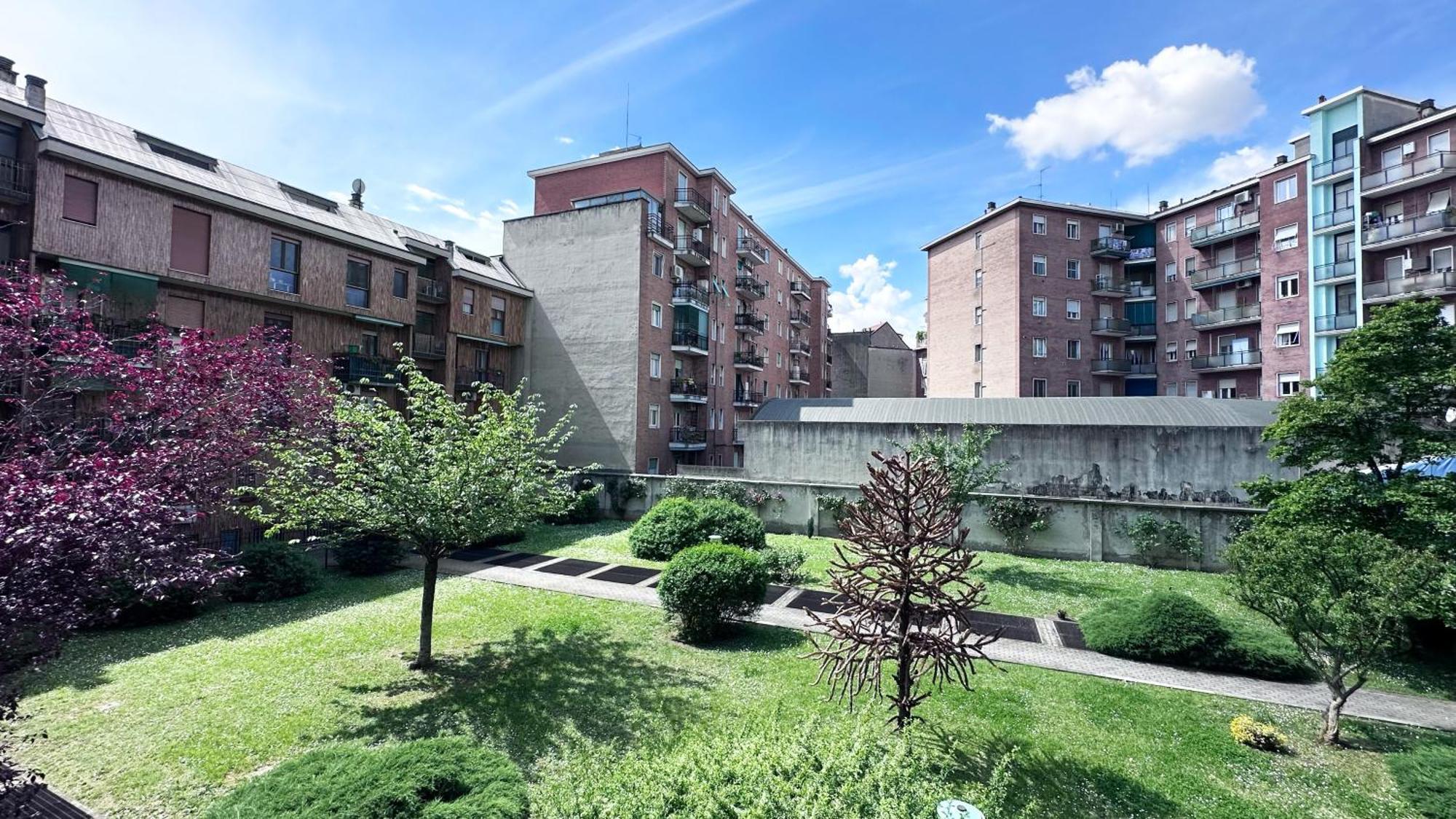 Atene House Milan Bagian luar foto