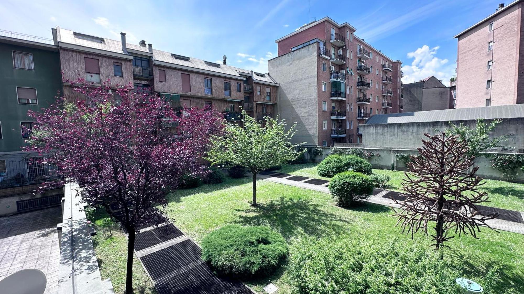 Atene House Milan Bagian luar foto