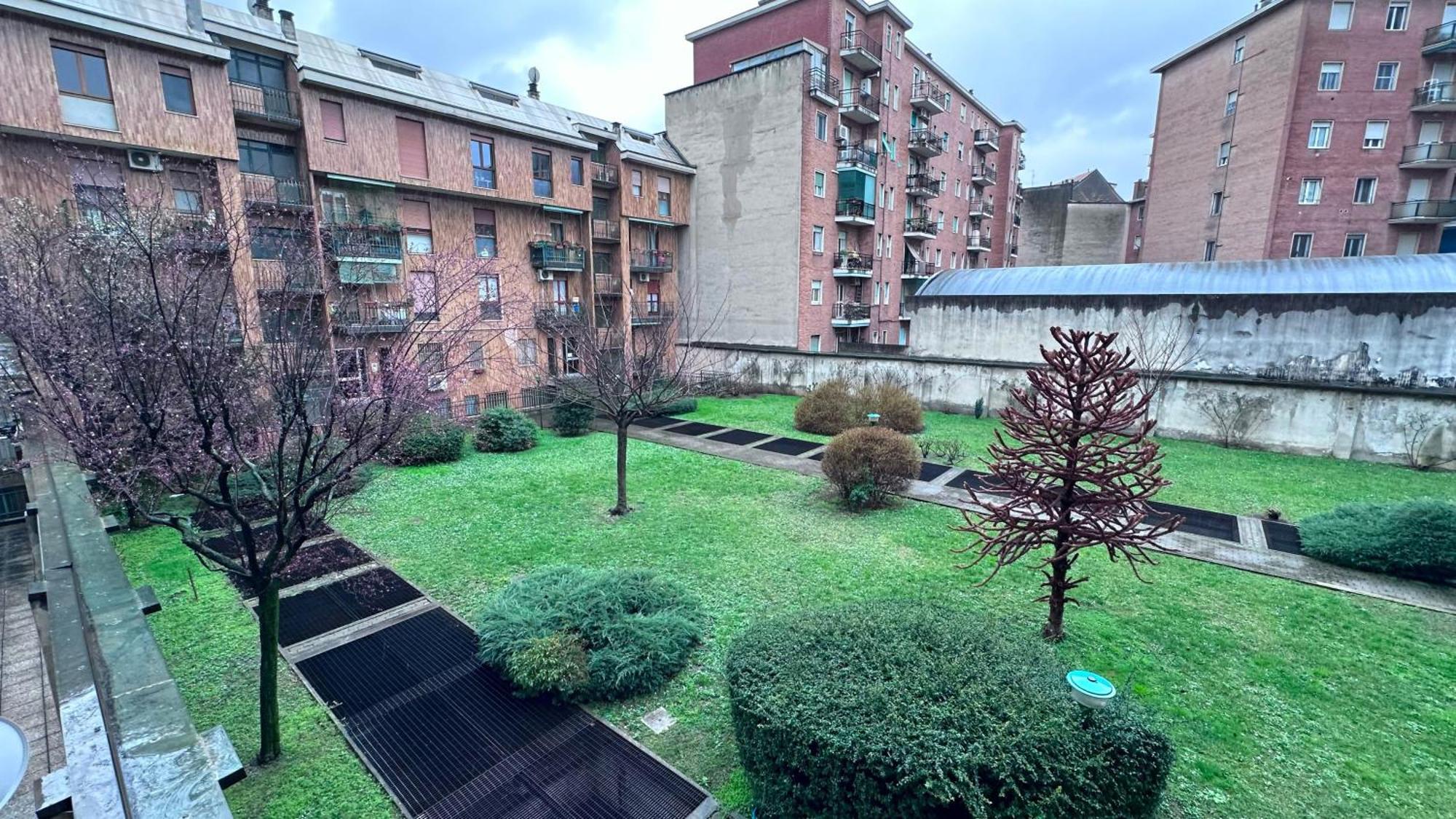 Atene House Milan Bagian luar foto