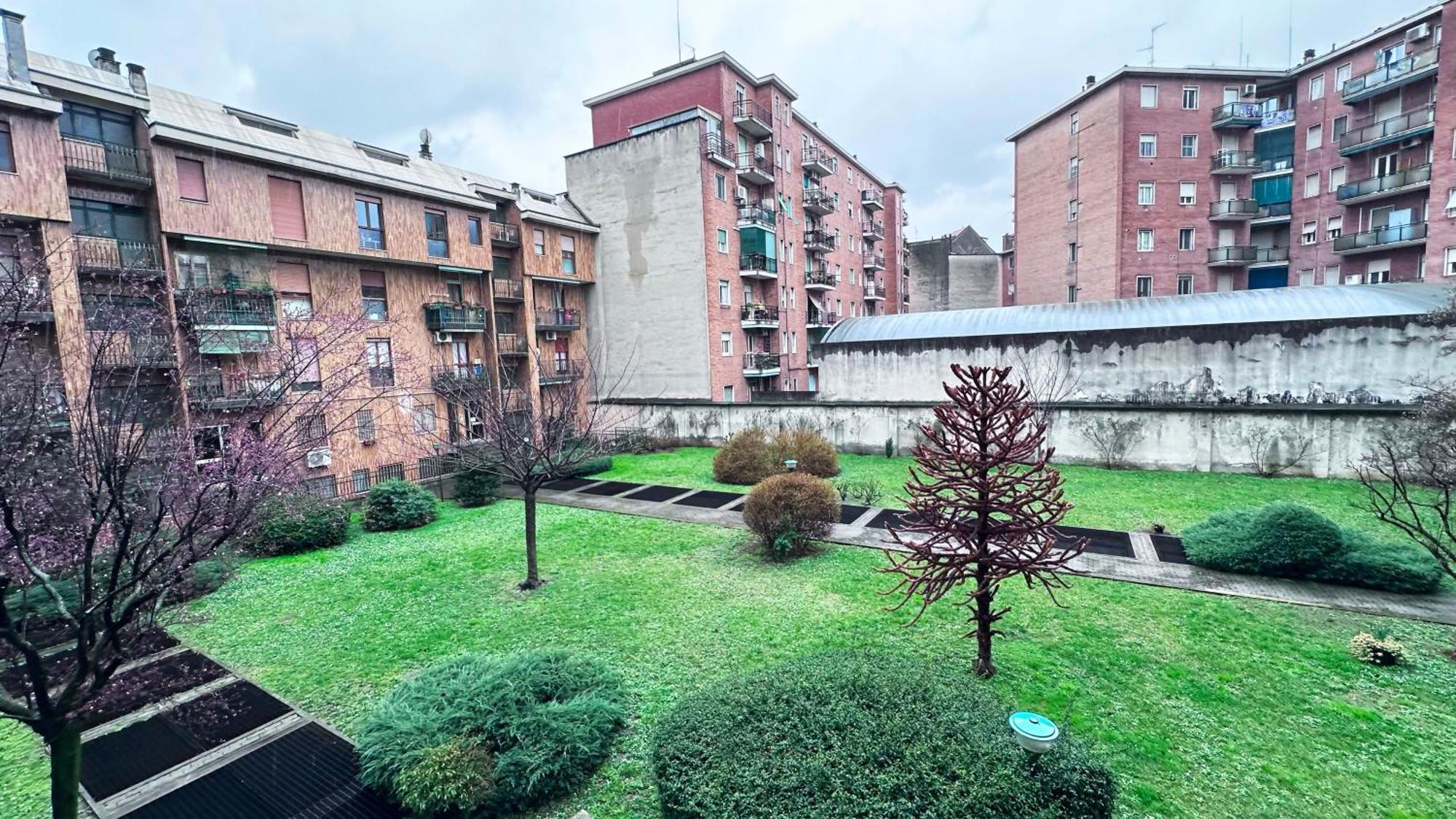 Atene House Milan Bagian luar foto